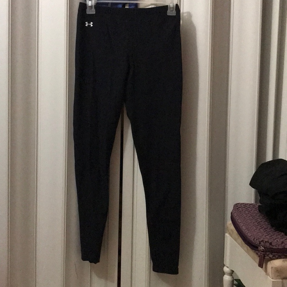 Black Under Armour compression leggings